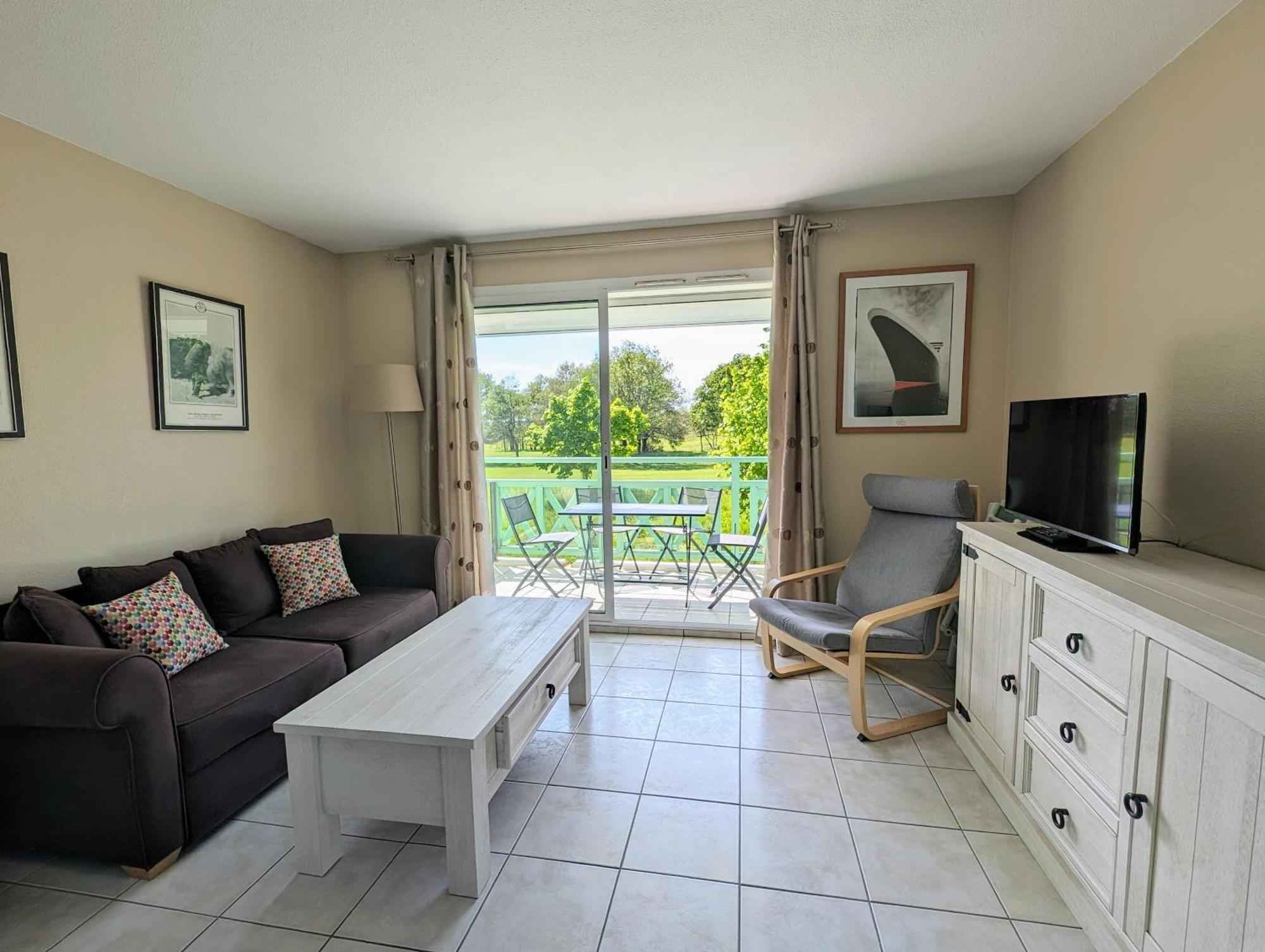 Appartement Avec Vue Sur Golf Порник Екстериор снимка
